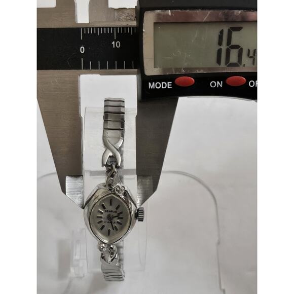 Vintage Ladies Benrus 17 Jewel 2 Diamonds Cocktail Mechanical Wind Watch - Picture 6 of 15